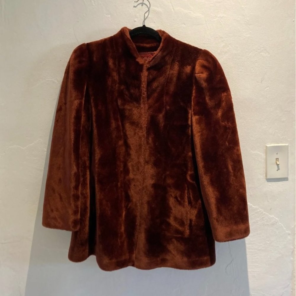 Vintage 70's / 80's Sasson Fur Coat Size 12 (Fits like a 10/12) Medium or Large